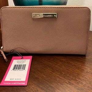 VINCE CAMUTO LARGE ZIP RORI WALLET
